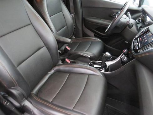 Used 2020 Chevrolet Trax Premier image 14