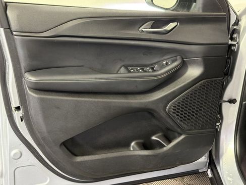 Used 2023 Jeep Grand Cherokee L Laredo w/ Luxury Tech Group I image 23