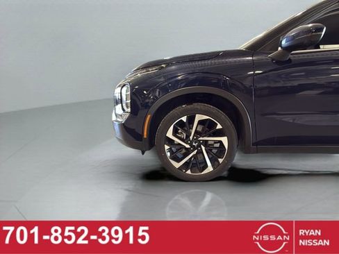 Used 2024 Mitsubishi Outlander SE image 23