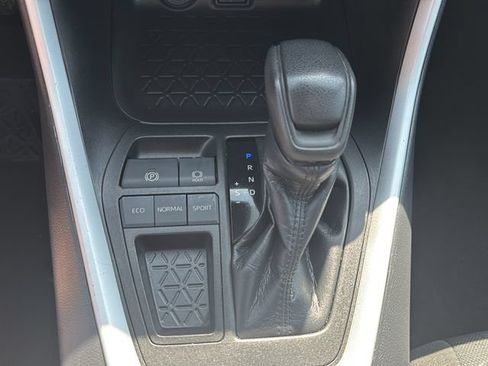 Used 2021 Toyota RAV4 XLE FWD image 24