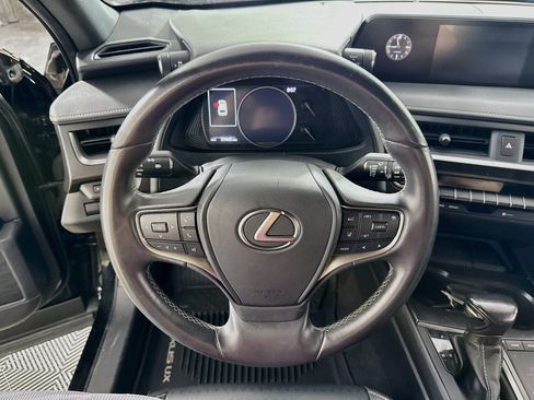 Used 2021 Lexus UX 200 w/ Accessory Package (Z2) FWD image 13