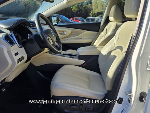 Used 2022 Nissan Murano SL w/ SL Moonroof Package image 3