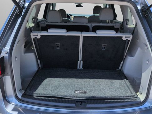 Used 2024 Volkswagen Atlas SE FWD image 17