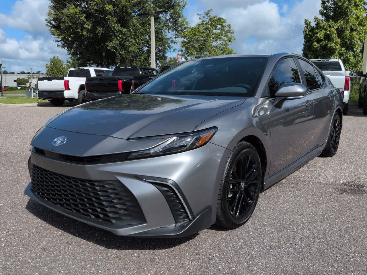 Used 2026 Toyota Camry SE FWD image 2