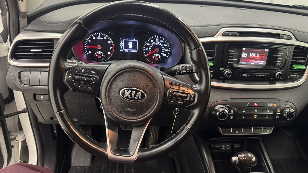 Used 2016 Kia Sorento AWD w/ LX Convenience Package image 17
