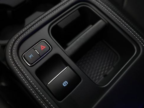 Used 2025 Ford Mustang Mach-E Premium image 35