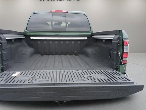 Used 2024 Nissan Frontier SL image 27