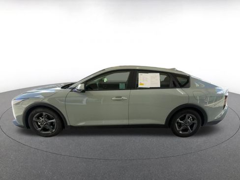 Used 2025 Kia K4 LXS image 9