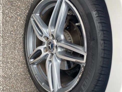 Used 2018 Mercedes-Benz E 300 image 11