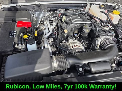 Certified 2025 Jeep Gladiator Rubicon w/ Safety Group AWD/4WD image 11