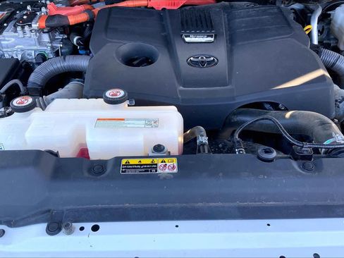 Used 2023 Toyota Tundra Capstone AWD/4WD image 32