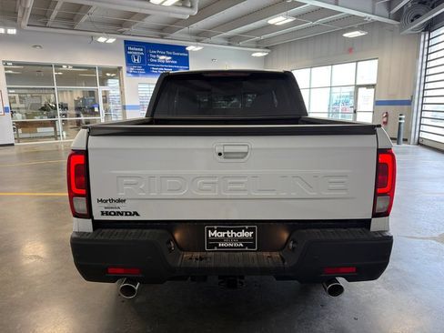 New 2026 Honda Ridgeline Black Edition image 6
