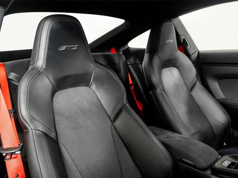 Used 2024 Porsche 911 Carrera GTS w/ Premium Package RWD image 29