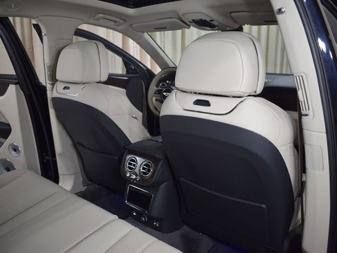 New 2025 Bentley Bentayga AWD/4WD image 20