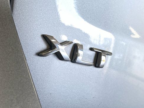 Used 2023 Ford Expedition Max XLT image 7