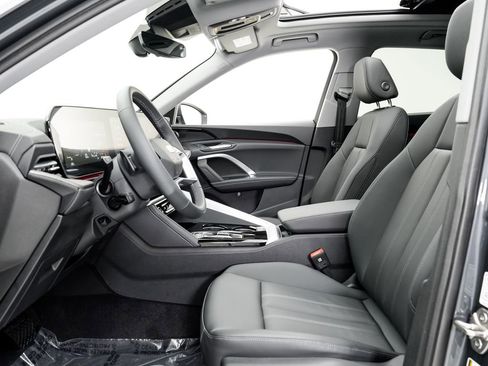 New 2025 Audi Q5 Premium image 9
