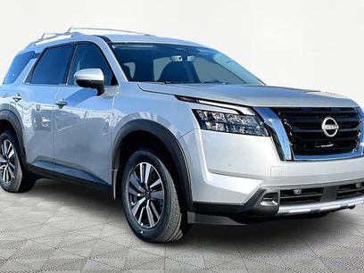 New 2025 Nissan Pathfinder SL