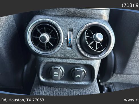 Used 2019 Kia Stinger GT2 image 37