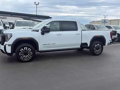 Used 2026 GMC Sierra 2500 Denali Ultimate w/ Max Trailering Package AWD/4WD image 2