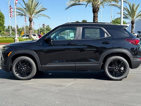 New 2026 Chevrolet TrailBlazer LT w/ Midnight Edition AWD/4WD image 6