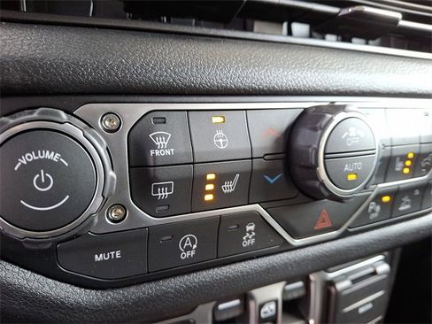 New 2026 Jeep Gladiator Sport image 19