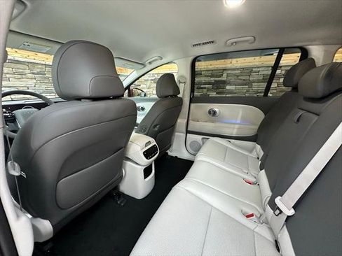 New 2026 Hyundai Ioniq 9 SEL AWD/4WD image 18