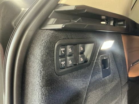 Certified 2025 BMW X7 xDrive40i w/ Executive Package AWD/4WD image 31