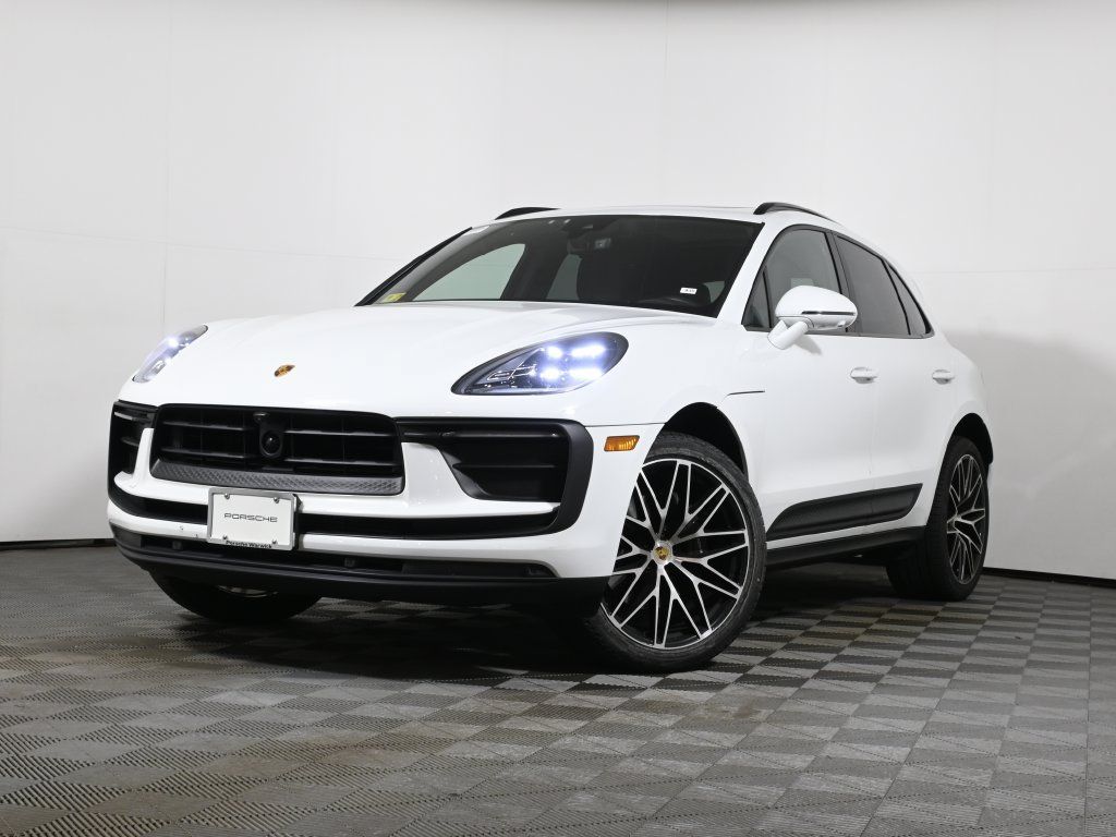 Used 2026 Porsche Macan AWD/4WD image 1