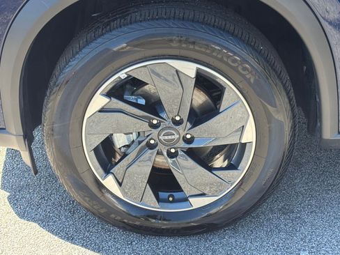 Used 2025 Nissan Rogue SV image 30