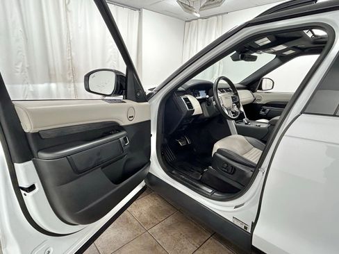 Used 2023 Land Rover Discovery HSE R-Dynamic AWD/4WD image 23