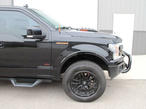Used 2019 Ford F150 Lariat w/ Equipment Group 502A Luxury AWD/4WD image 11