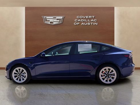 Used 2023 Tesla Model 3 Standard Range RWD image 2
