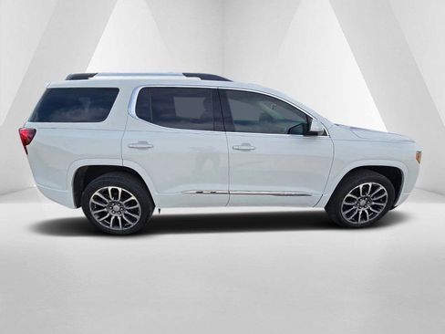 Used 2022 GMC Acadia Denali w/ Denali Technology Package image 8