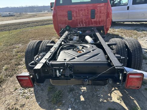 New 2026 Chevrolet Silverado 3500 LT w/ Convenience Package AWD/4WD image 10