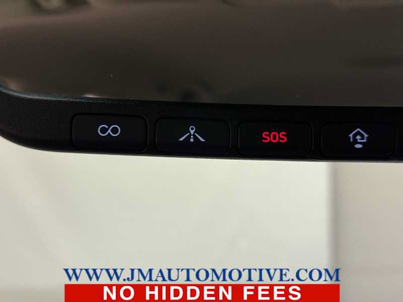 Used 2023 Genesis G70 2.0T AWD/4WD image 34
