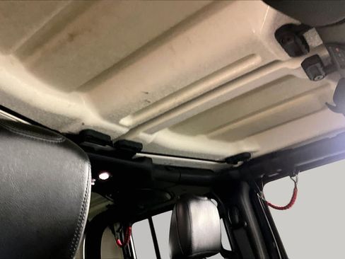 Used 2020 Jeep Gladiator Rubicon AWD/4WD image 14