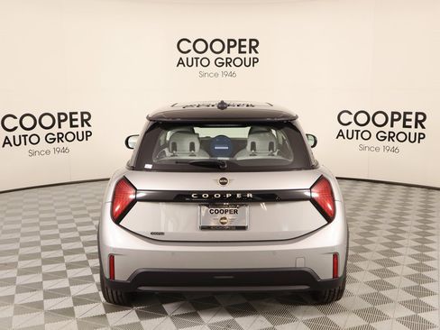 New 2025 MINI Cooper 2-Door Hardtop image 22