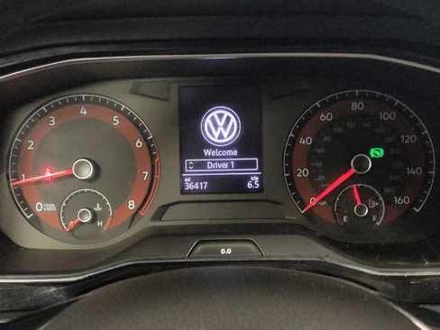 Used 2019 Volkswagen Jetta SE w/ Cold Weather Package FWD image 23