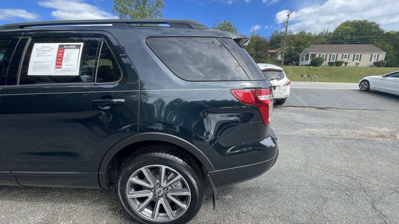 Used 2015 Ford Explorer XLT w/ Equipment Group 202A AWD/4WD image 5