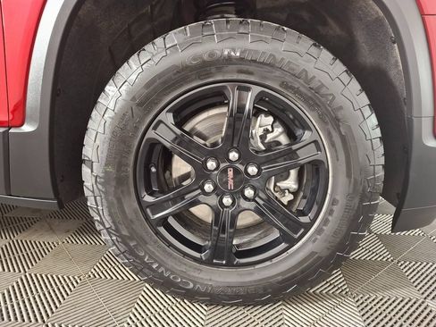 Used 2022 GMC Acadia AT4 w/ Technology Package image 31