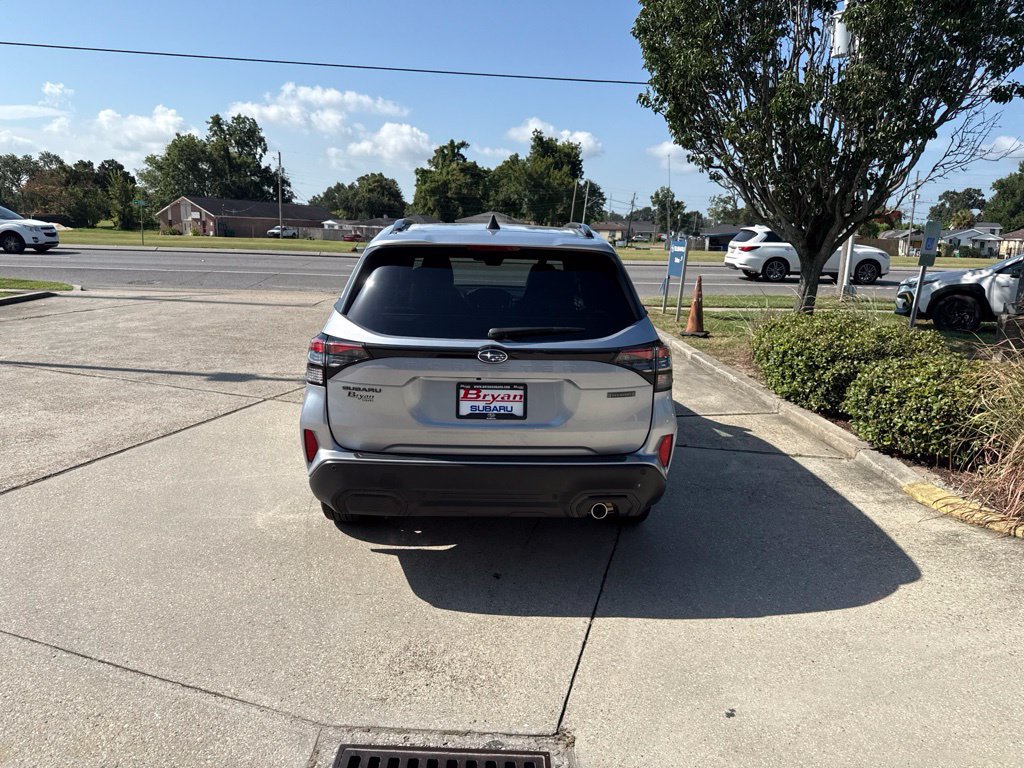 Certified 2025 Subaru Forester Touring AWD/4WD image 6
