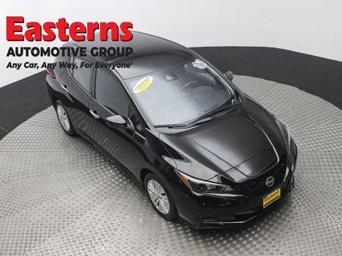 Used 2024 Nissan Leaf S image 3