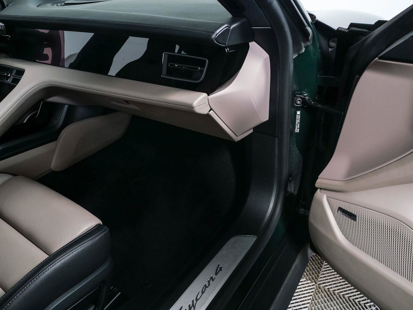Certified 2025 Porsche Taycan AWD/4WD image 26
