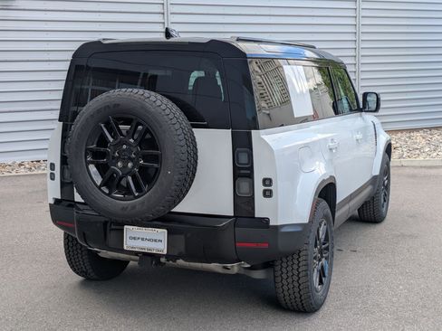 New 2026 Land Rover Defender 110 S AWD/4WD image 5