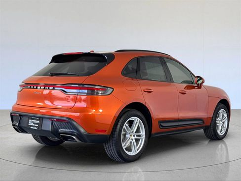 Used 2024 Porsche Macan image 8