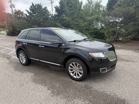 Used 2014 Lincoln MKX AWD w/ Equipment Group 102A image 5
