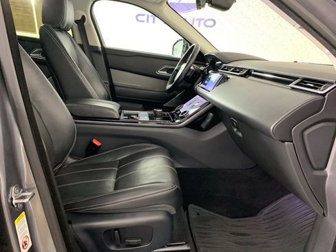 Used 2018 Land Rover Range Rover Velar S image 43