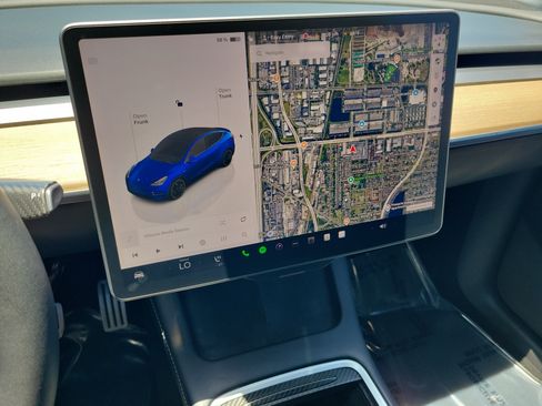 Used 2023 Tesla Model Y Long Range AWD/4WD image 28