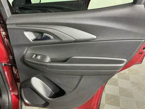 Used 2023 Chevrolet TrailBlazer RS w/ Convenience Package image 18