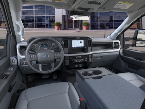 New 2026 Ford F250 XL w/ XL Chrome Package AWD/4WD image 9